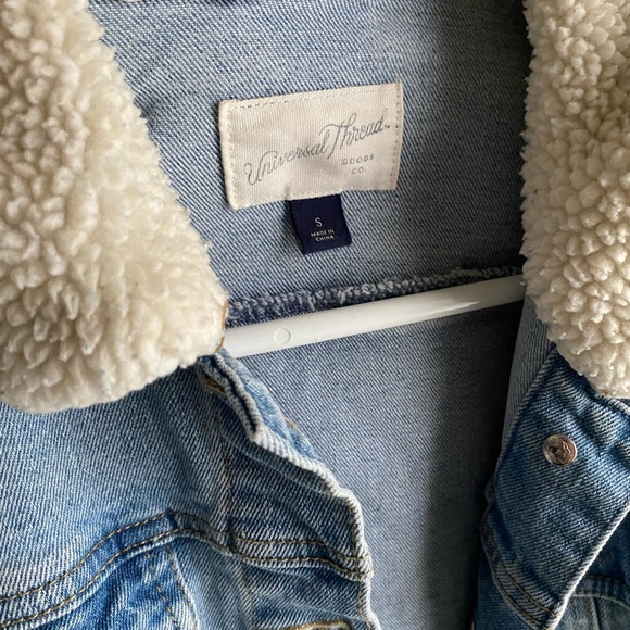 Universal Thread Jacket - Picture 3 of 3